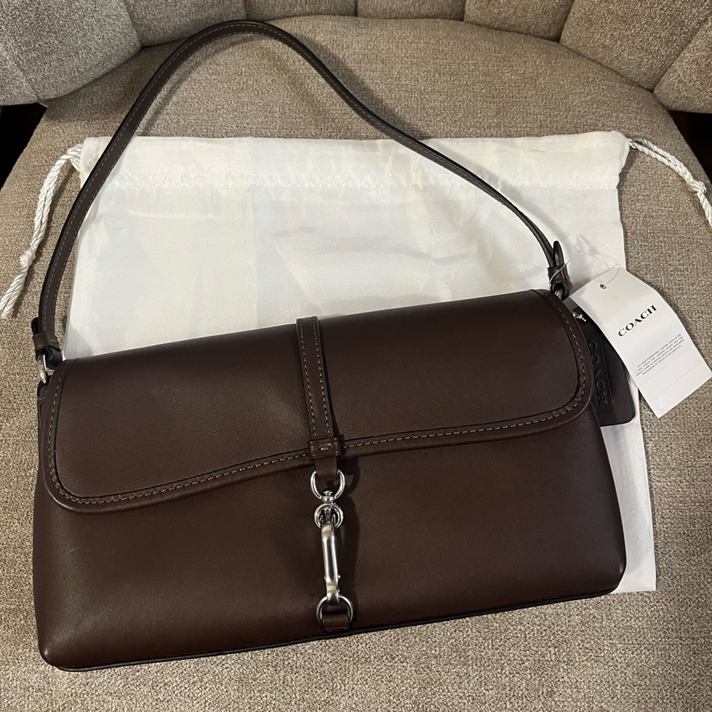 Coach hamptons shoulder bag